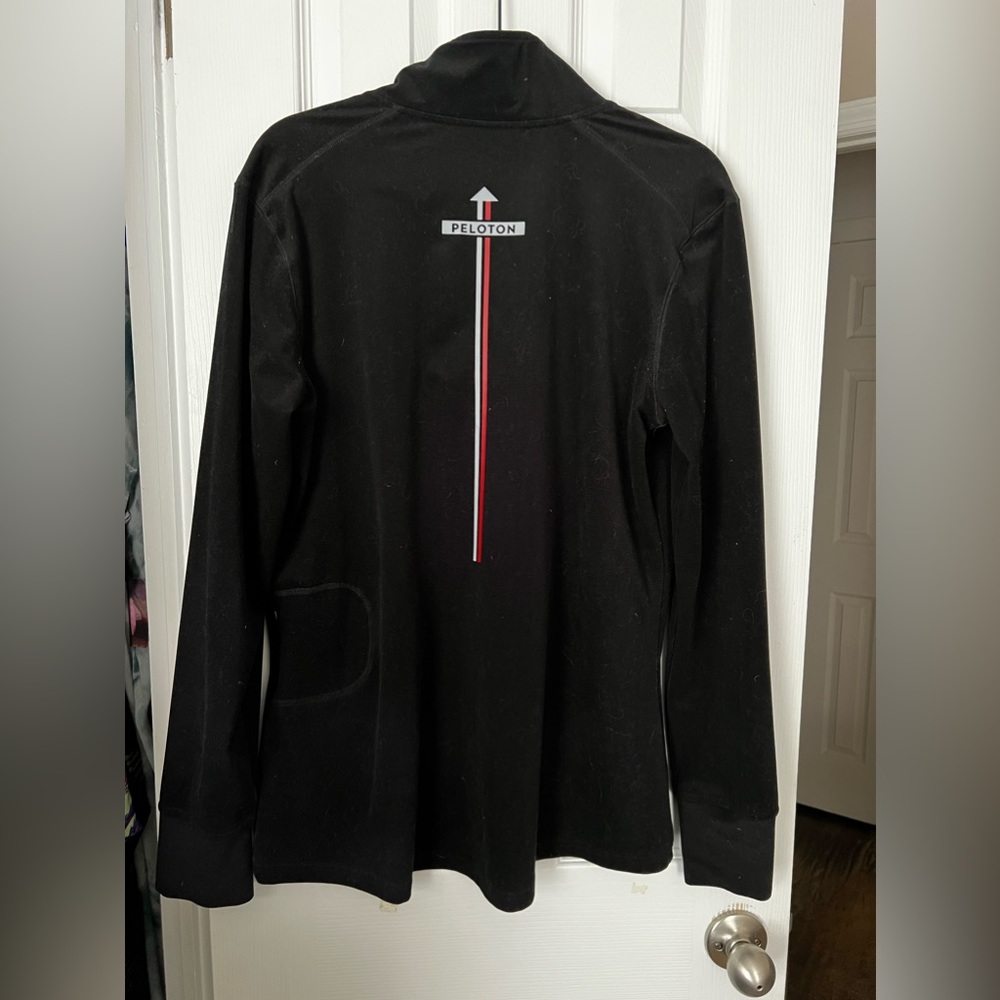 PELOTON collectible velour shirt size L